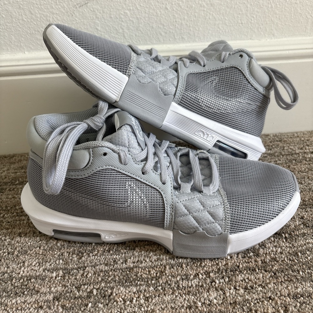 Nike LeBron Witness 8 Basketball Shoes (NEW)